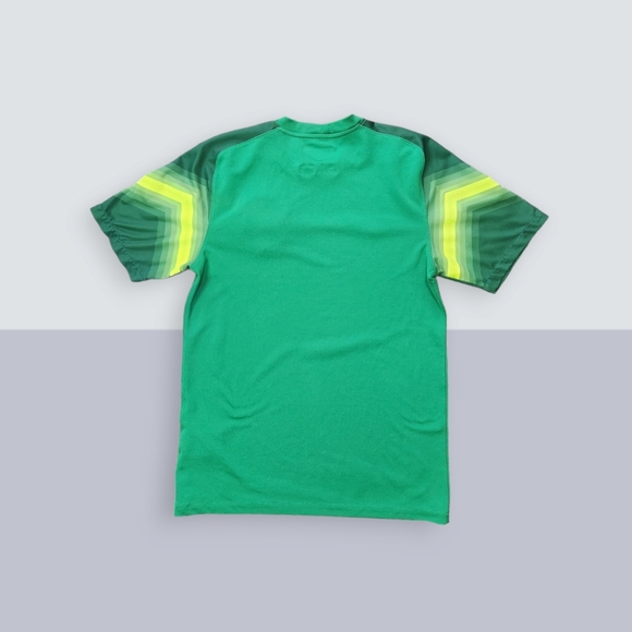 2014 Brazil Goalkeeper Nike jersey - Picture 8 of 8